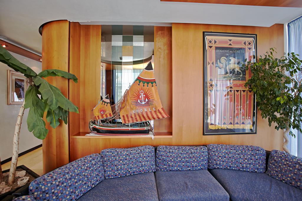 Hotel Sara กาออร์เล ภายนอก รูปภาพ